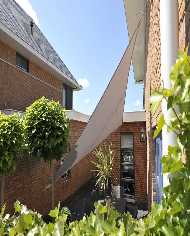 Voile d'ombrage Coolfit Triangle 5 x 5 x 5m Voile d'ombrage Coolfit Triangle 5 x 5 x 5m